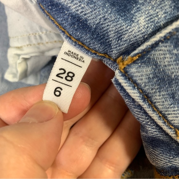 Ann Taylor Loft Blue Cutoff Denim Raw Hem Jeans Shorts Size 6 - Picture 9 of 9